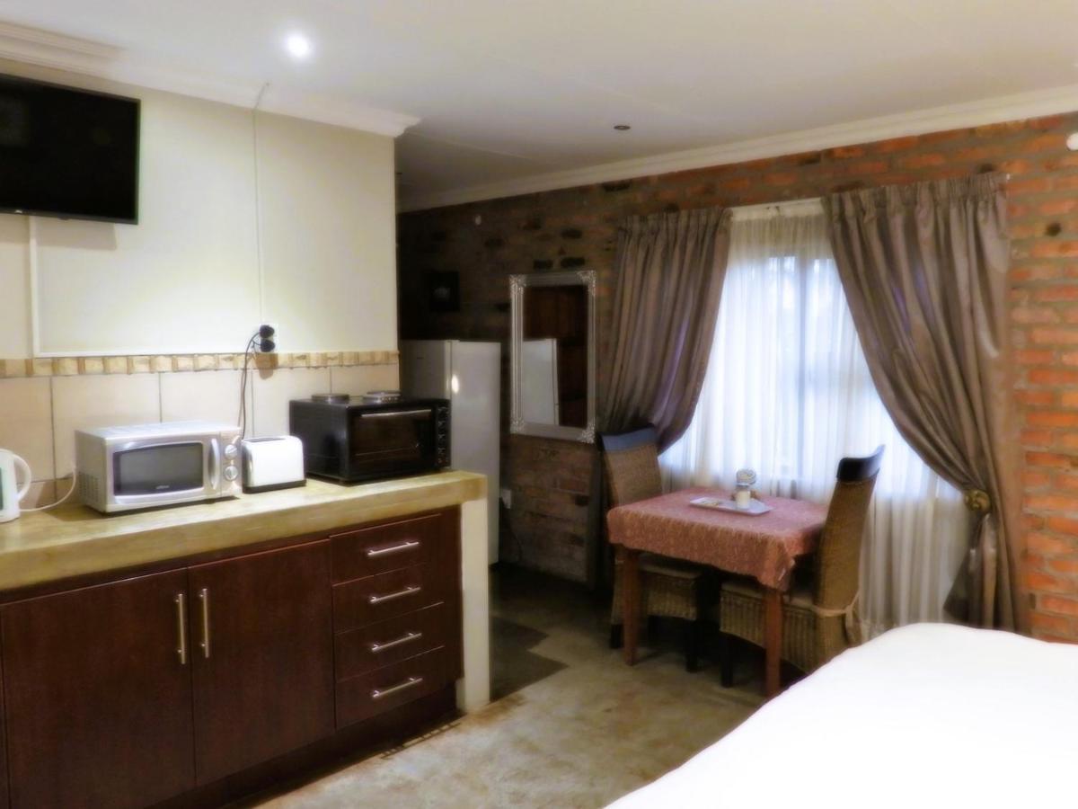 Maretlwane Guesthouse Buffelspoort Buitenkant foto